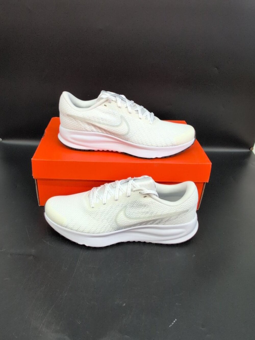 Nike Run Defy Women's Sneakers Road Running Shoes US 11.5 White Black HM9593-103